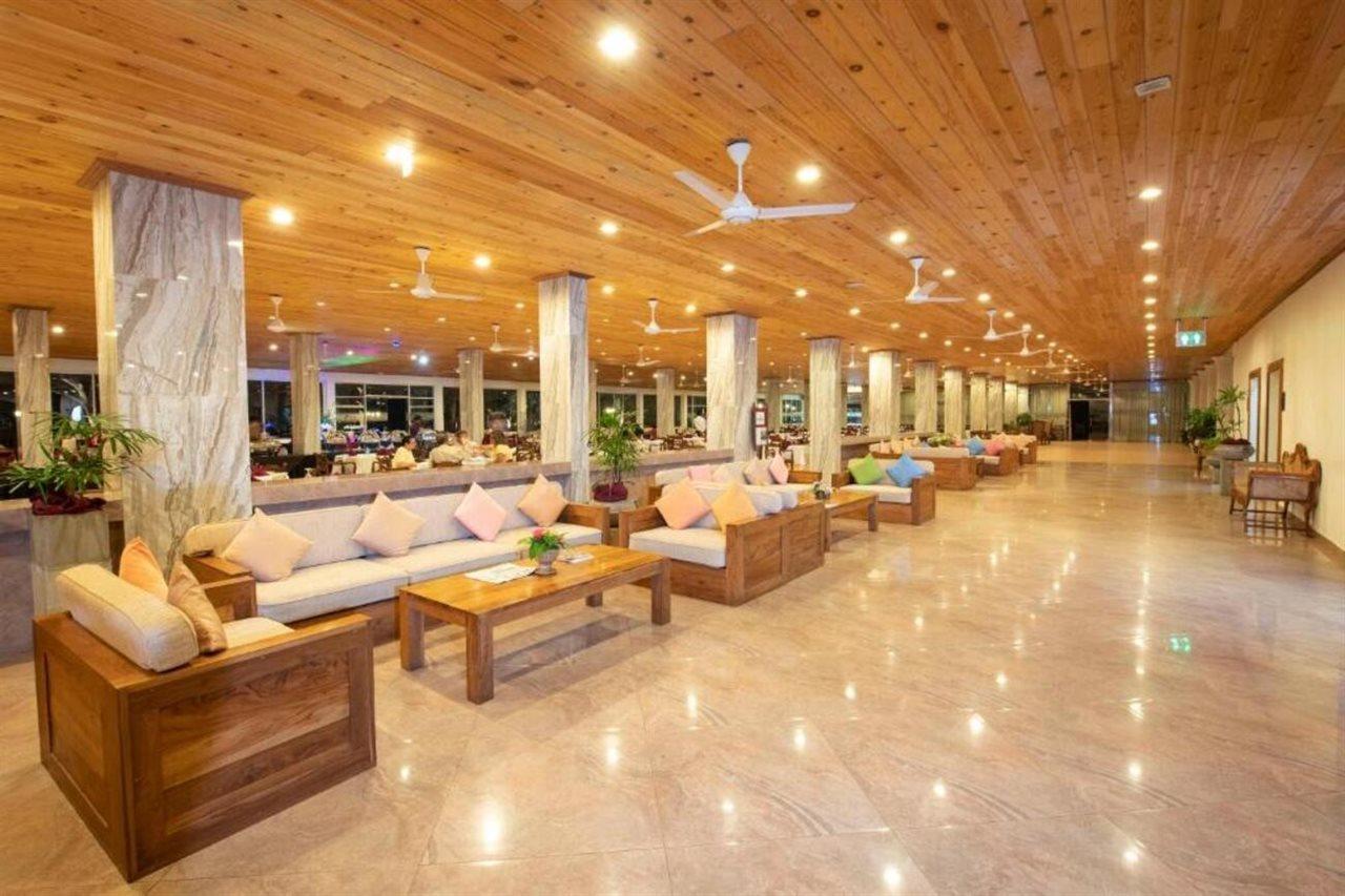 Hotel Sudu Araliya Полоннарува Экстерьер фото