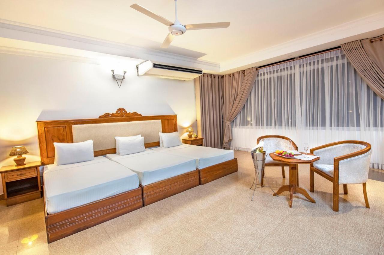 Hotel Sudu Araliya Полоннарува Экстерьер фото